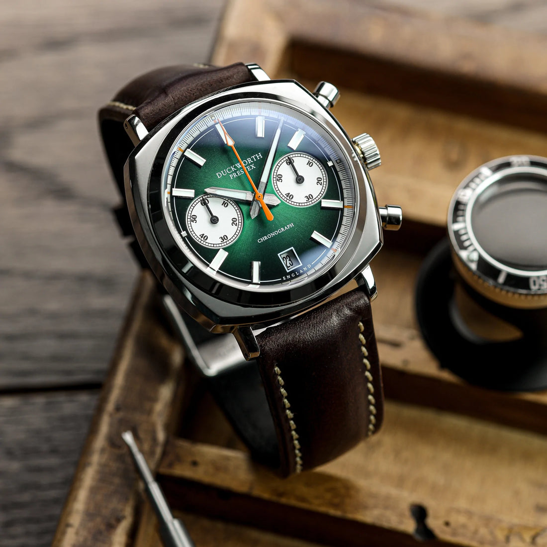 Duckworth Prestex DP Q Chrono42 Green Dial Steel Mesh D550-04